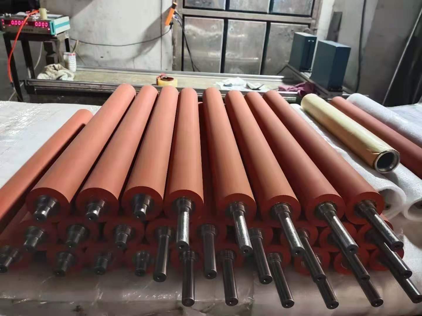 Silicone rubber roller