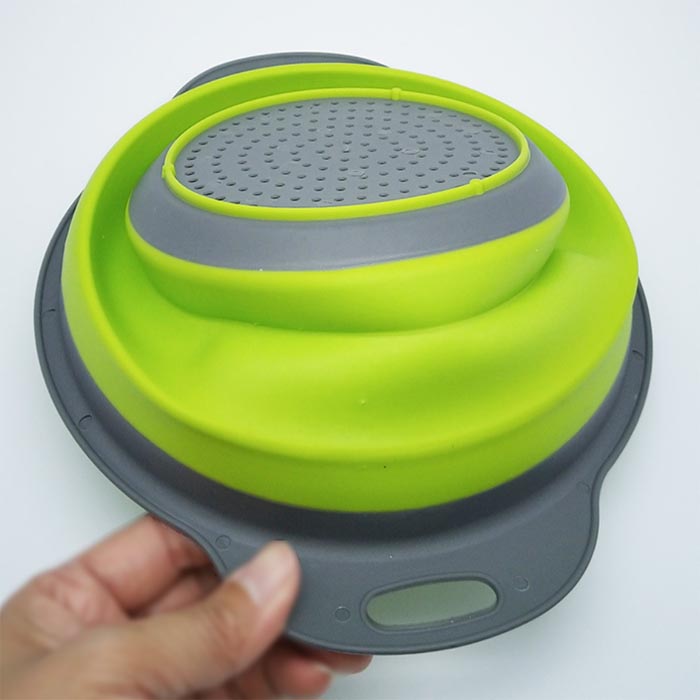 Foldable silicone drain basket